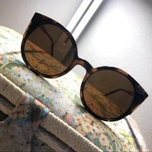Express Tortoise Sunglasses 🕶 Brand New!
